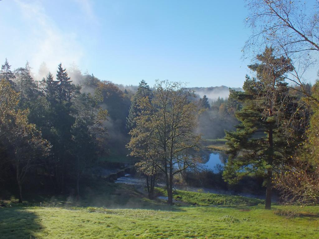 Les Grillons Du Morvan มงต์ซูช ภายนอก รูปภาพ